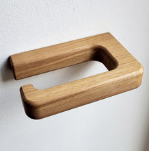 Lade das Bild in den Galerie-Viewer, Minimalistischer Toilettenpapierhalter aus massivem Eichenholz