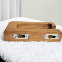 Lade das Bild in den Galerie-Viewer, Minimalistischer Toilettenpapierhalter aus massivem Eichenholz