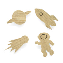 Lade das Bild in den Galerie-Viewer, Möbelgriffe "Weltraum" aus Eichenholz