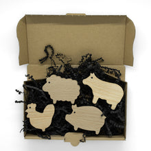 Lade das Bild in den Galerie-Viewer, Möbelgriffe "Bauernhoftiere" aus Eichenholz