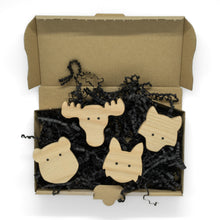 Lade das Bild in den Galerie-Viewer, Möbelgriffe "Skandinavische Tiere" aus Eichenholz