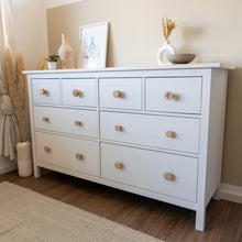 Lade das Bild in den Galerie-Viewer, Möbelgriffe "Schrauben" aus Eichenholz