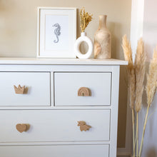 Lade das Bild in den Galerie-Viewer, Möbelgriffe "Märchen" aus Eichenholz