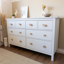 Lade das Bild in den Galerie-Viewer, Möbelgriffe "Bauernhoftiere" aus Eichenholz