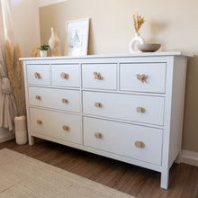 Lade das Bild in den Galerie-Viewer, Handgemachte Möbelgriffe ,,Dschungel Tiere" aus Eichenholz