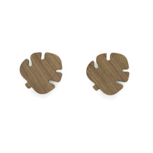 Lade das Bild in den Galerie-Viewer, Möbelgriffe "Dschungel Tiere" aus Walnussholz
