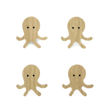 Lade das Bild in den Galerie-Viewer, Möbelgriffe "Meerestiere" aus Eichenholz