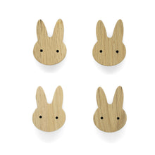Lade das Bild in den Galerie-Viewer, Möbelgriffe "Heimische Tiere" aus Eichenholz