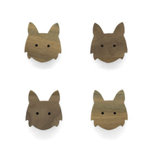 Lade das Bild in den Galerie-Viewer, Möbelgriffe "Skandinavische Tiere" aus Walnussholz