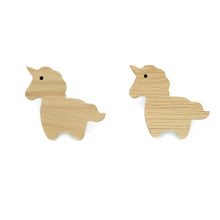 Lade das Bild in den Galerie-Viewer, Möbelgriffe "Märchen" aus Eichenholz