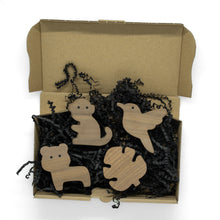 Lade das Bild in den Galerie-Viewer, Wandhaken "Dschungel" aus Walnussholz