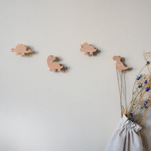 Lade das Bild in den Galerie-Viewer, Wandhaken "Dinosaurier" aus Eichenholz