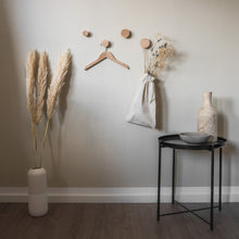 Lade das Bild in den Galerie-Viewer, Wandhaken "Rund" aus Eichenholz