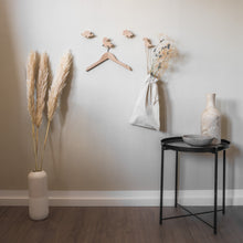 Lade das Bild in den Galerie-Viewer, Wandhaken "Dinosaurier" aus Eichenholz