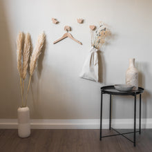 Lade das Bild in den Galerie-Viewer, Wandhaken "Märchen" aus Eichenholz