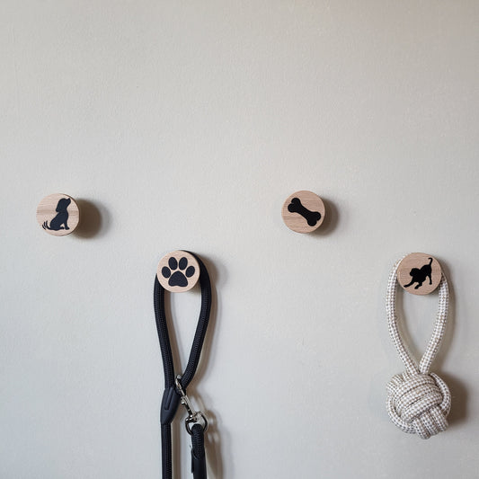 Hunde Wandhaken / Hundegarderobe / Leinenhalter aus massivem Eichenholz