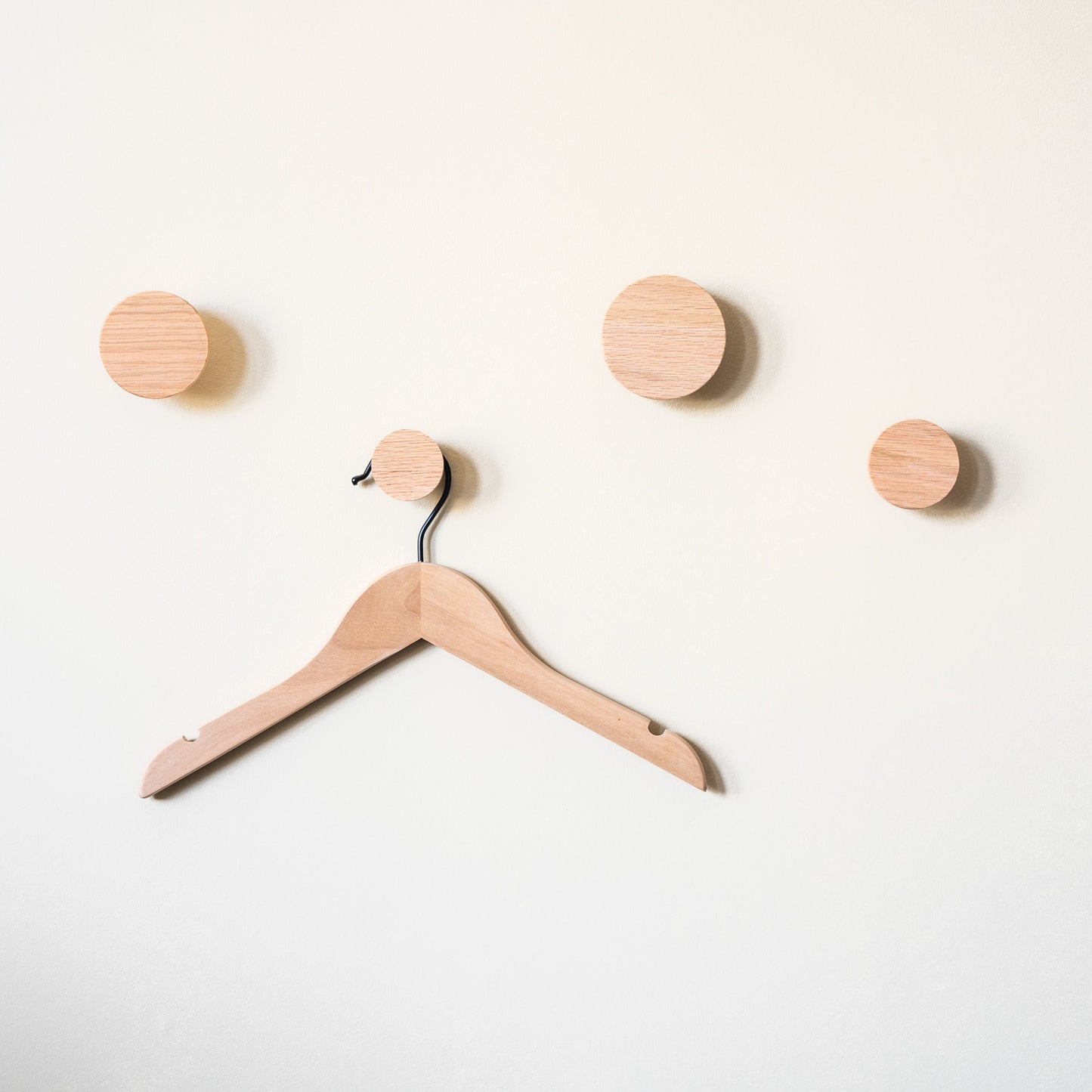 "Round" Oak Wood Wall Hook