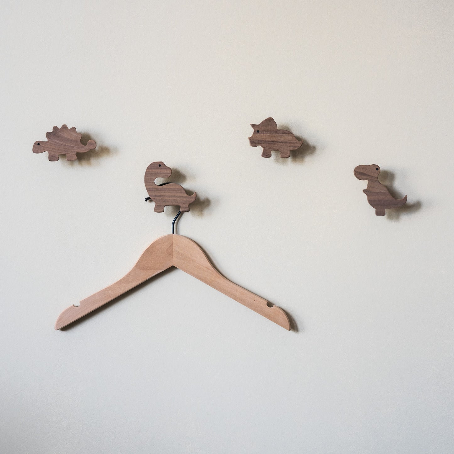 Wandhaken "Dinosaurier" aus Walnussholz