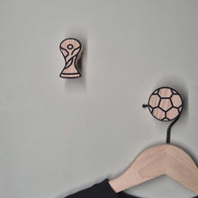 Laden und Abspielen von Videos im Galerie-Viewer, Möbelgriffe ,,Fußball&quot; Eiche
